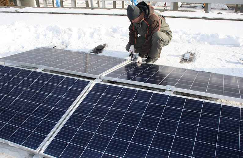 光伏电站太阳能电池板如何维护？